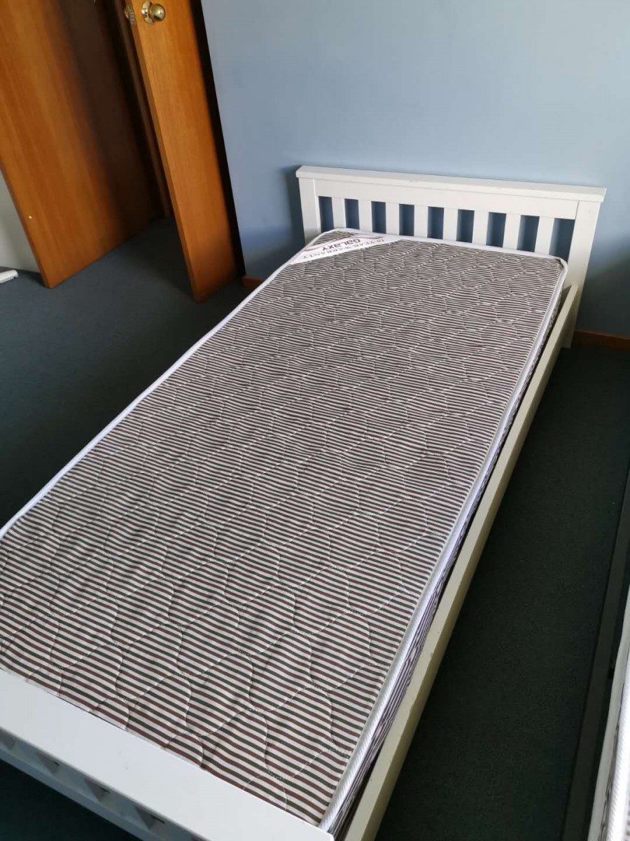 single bed1.jpg